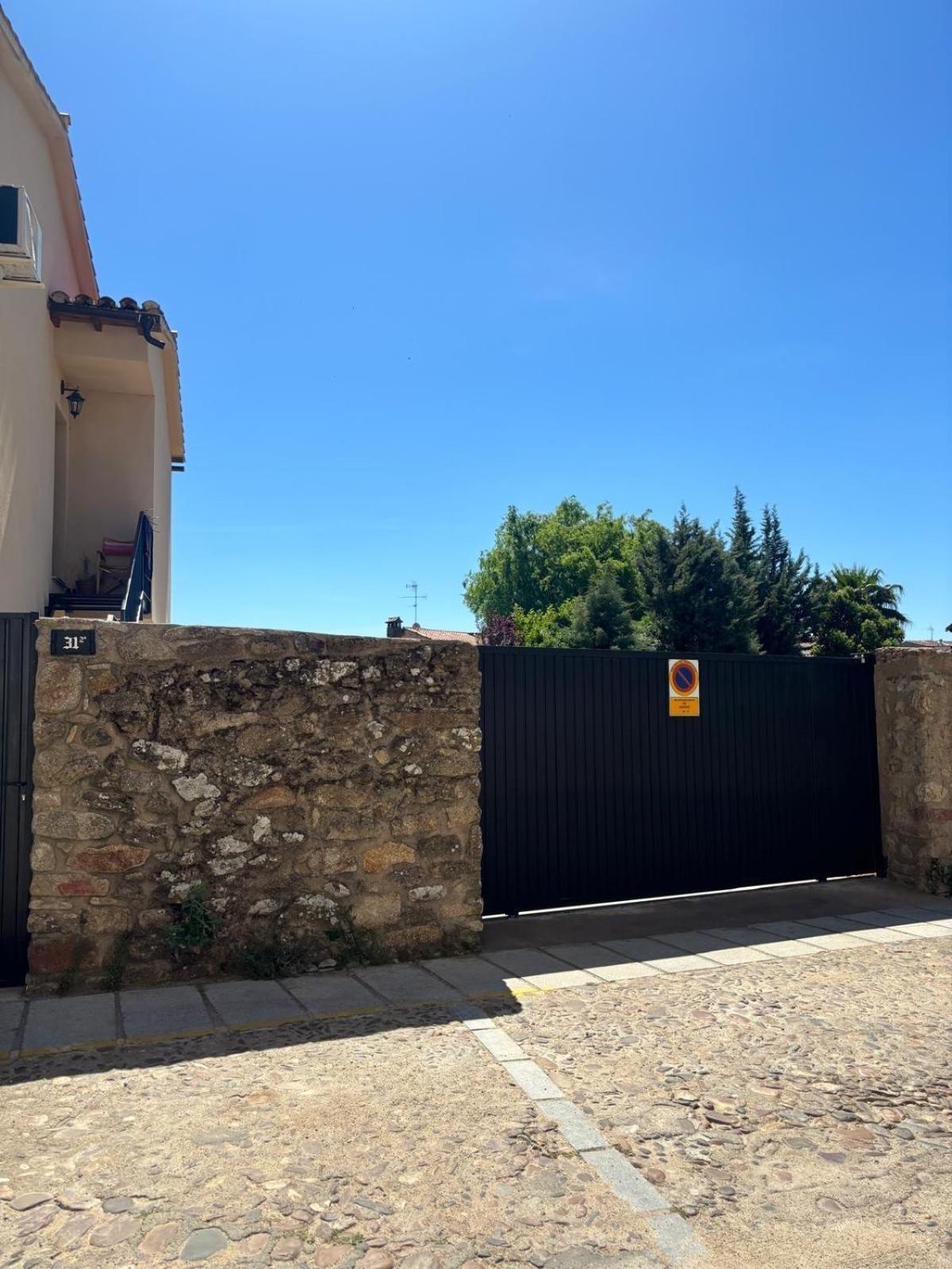 El Hondon Del Lugar Lägenhet Hoyos Exteriör bild