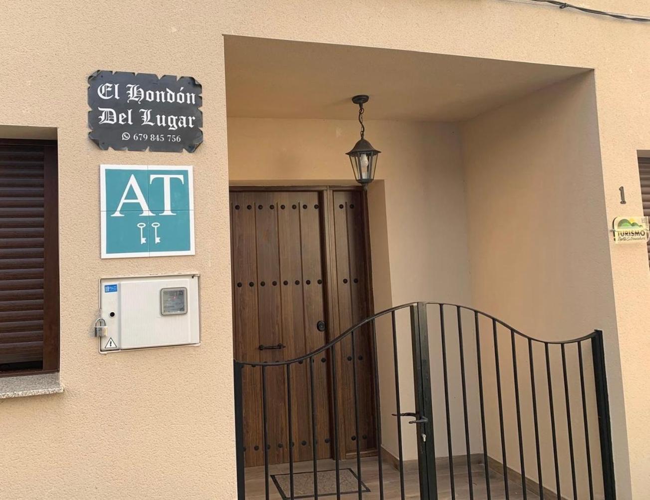 El Hondon Del Lugar Lägenhet Hoyos Exteriör bild